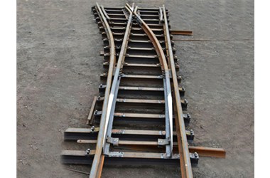 道岔厂家提醒雪天清扫注意事项——安普安普工矿器材厂